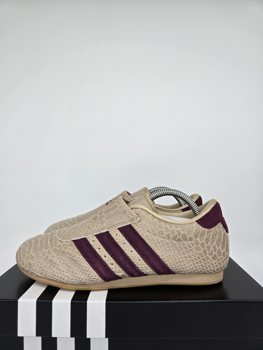 adidas Women's Taekwondo IH4446 Trace Khaki Maroon Shoes Size 7.5